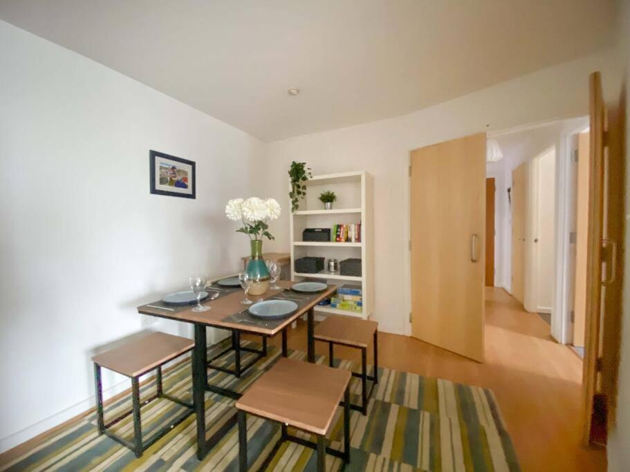 Liverpool One Beautifully Presented 2 Bedroom Apartment Bagian luar foto